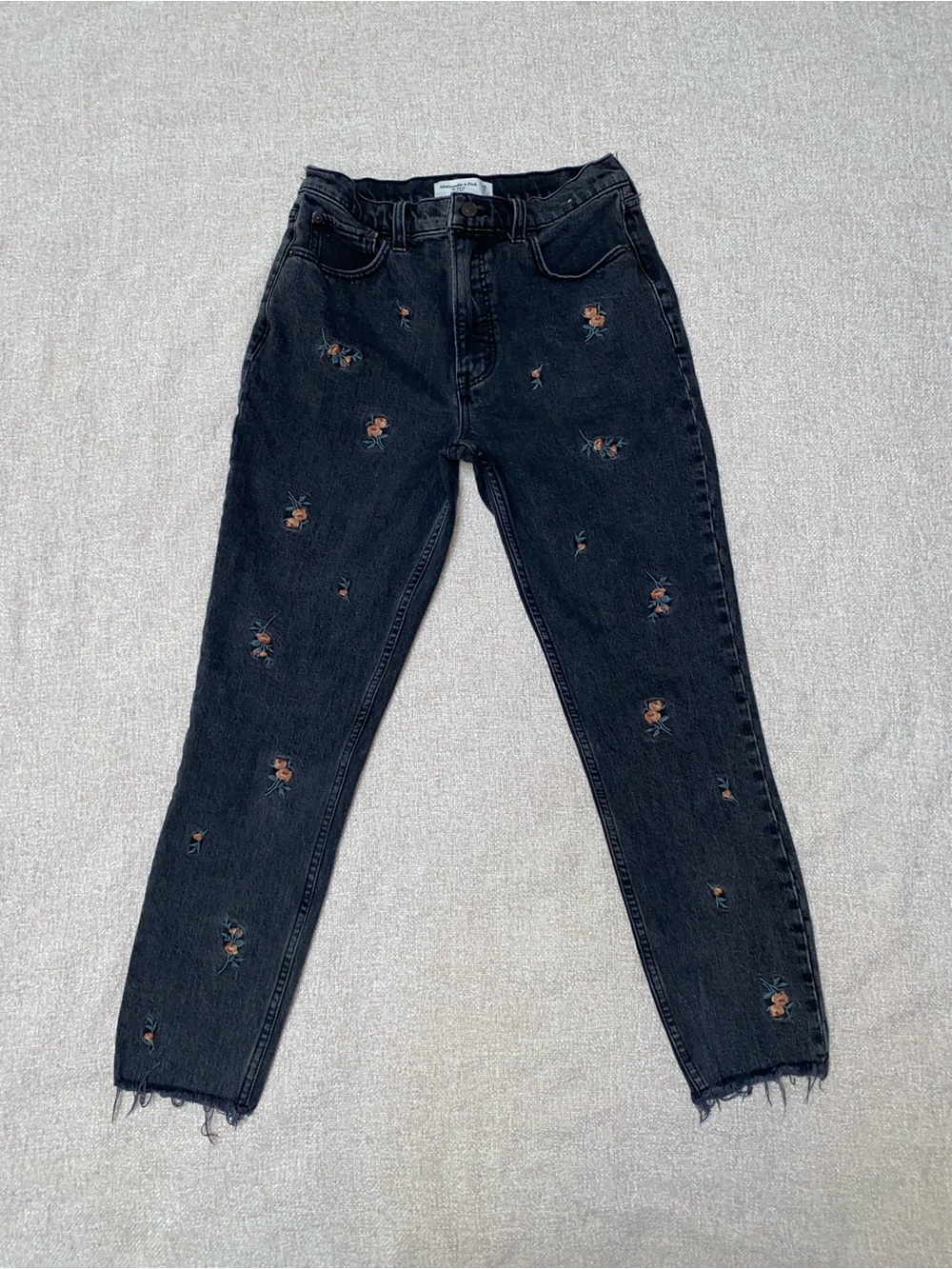 Abercrombie & Fitch The Skinny High Rise Floral Embroidered Jeans Size 28/6